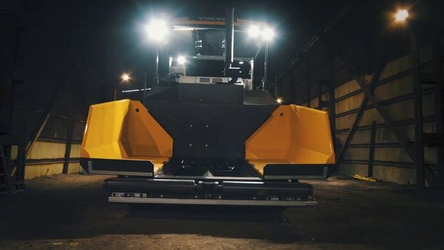 Асфальтоукладчик VOLVO P4820D