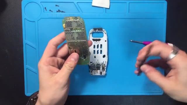 Первый телефон твоих родителей смотреть онлайн