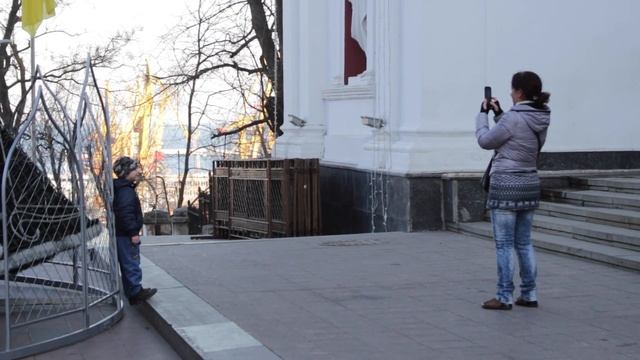 Установка главной елки Одессы завершена смотреть онлайн