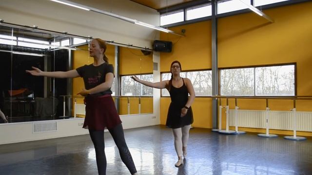 How to do a ballet reverence. смотреть онлайн