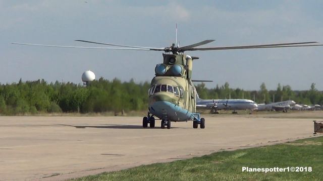МИ-26 Посадка и руление. Mi-26 Landing, Taxi. Кубинка. 12.05.2018 смотреть онлайн