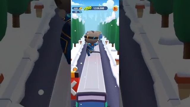 Talking tom gold run «Новогоднее обновление!!!» пробежка в том за золотом! смотреть онлайн