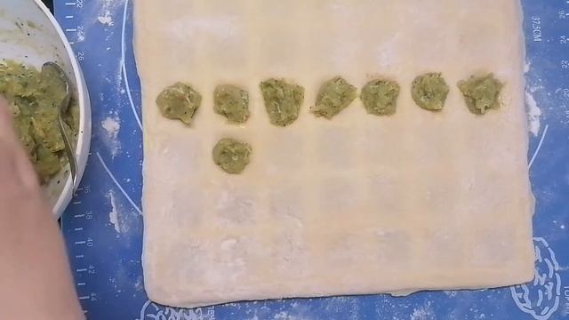 Пельмени. Как лепить равиоли с курицей смотреть онлайн