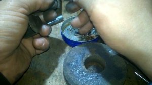 Замена щеток генератора  форд фокус 2 1.8