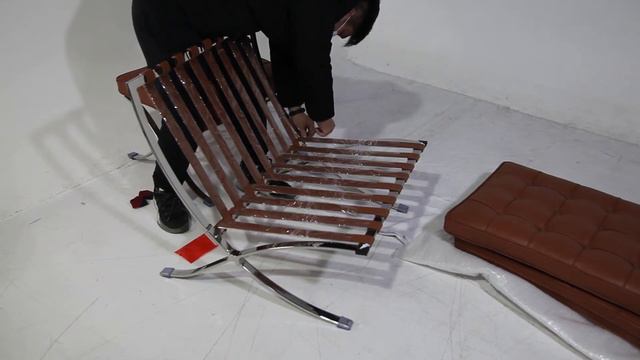 Barcelona chair assembly video смотреть онлайн