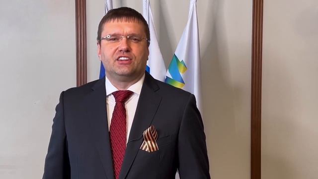 Директор ТНС энерго читает стихи про войну. Стих Не забывайте о войне, стихотворение про Подвиги ВОВ смотреть онлайн