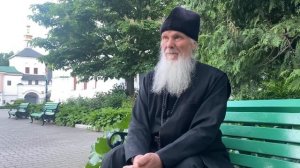 Для чего украшают Храмы на Троицу деревьями и травой.