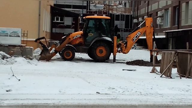 Экскаватор погрузчик JCB3cx смотреть онлайн