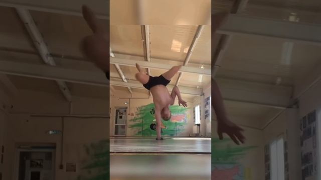 ? bboy Malish ? 30 Rounds “REVERSE” ? Best Powermoves Sets ? смотреть онлайн