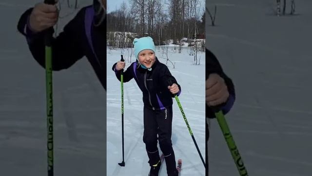 #shorts как научиться кататься на лыжах? Беговые лыжи. Как провести выходные? смотреть онлайн