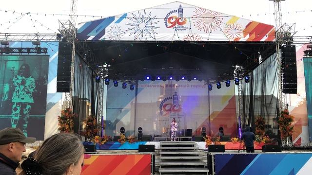 Мария Панюкова - Танцы на стеклах (Live) смотреть онлайн