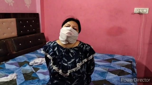 Indian lady Tomato gag with white wet dupata / gag Hogtie / with gloves смотреть онлайн