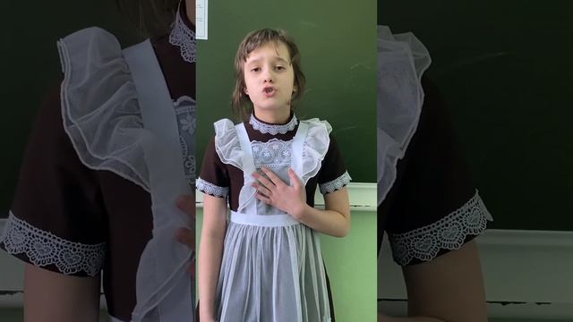 Балашова Валерия- стихотворение А.Дементьев "Я ненавижу в людях ложь" смотреть онлайн