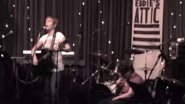 Beth Wright & Cindy Lou Harrington "Keep On Keepin' On" смотреть онлайн