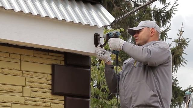 Монтаж ПВХ водосточной системы Альта-Профиль смотреть онлайн