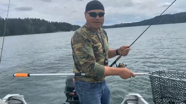 Ловля форели на озере (Henry hagg Lake) Орегон США смотреть онлайн