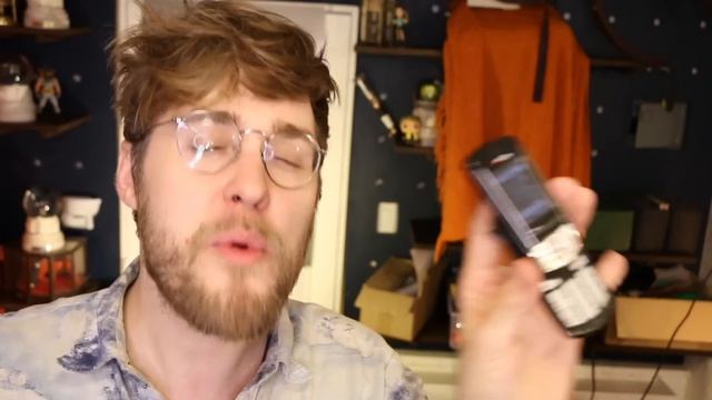 Going Through My Cringey Old High School Cell Phone смотреть онлайн