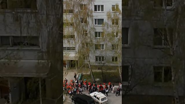 Моя школа 121 идет на АЛЕЮ СЛАВЫ смотреть онлайн
