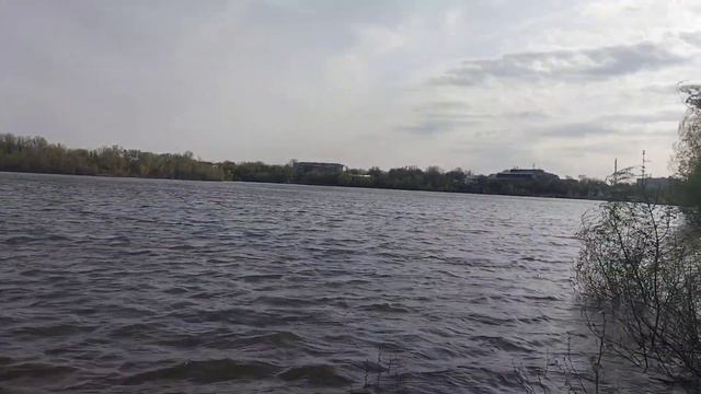 Уральск.Река Затон Чапаева.Урал ещё даёт воду смотреть онлайн