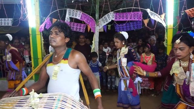 Tikrapada Ledis kirtan Samlei maa go git suer смотреть онлайн