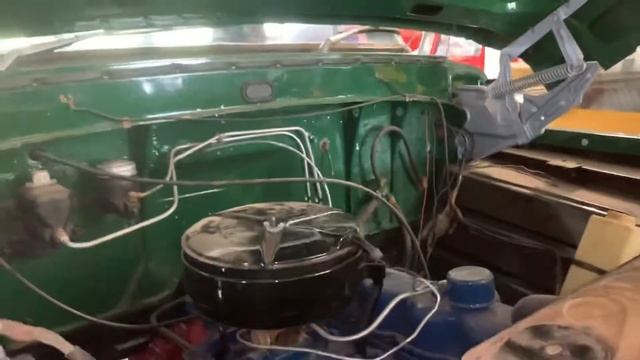 Lot #20 Ford 700 смотреть онлайн