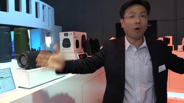 JBL Xtreme 2 Bluetooth Speaker First Look (English) #CES2018 смотреть онлайн