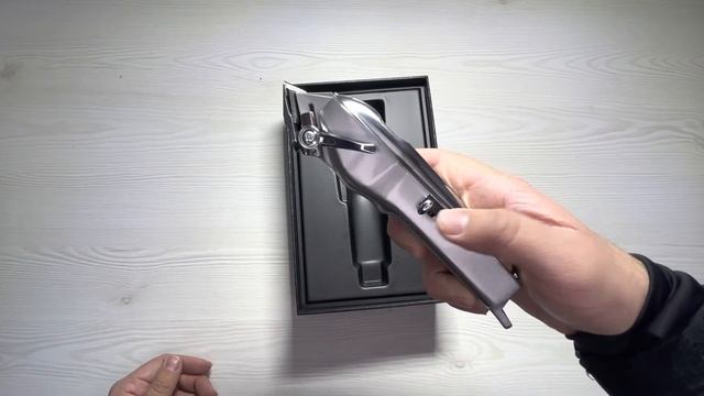 Профессиональная машинка для стрижки волос Kemei Barber KM-1977 смотреть онлайн