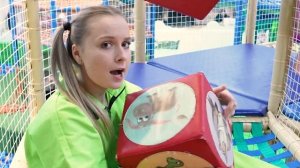 Алиса Шоу - Алиса ищет кубики в парке развлечений "На облачке"