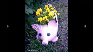 Клумбы из пластиковых бутылок - свинья и поросята. Поделки для сада и дачи