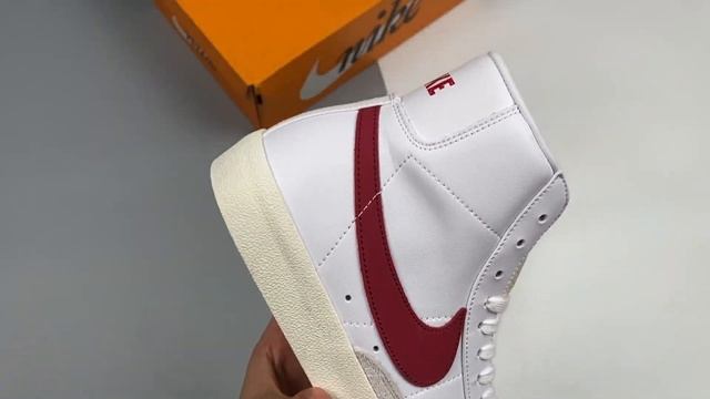 Nike Blazer Mid 77 White Team Red смотреть онлайн