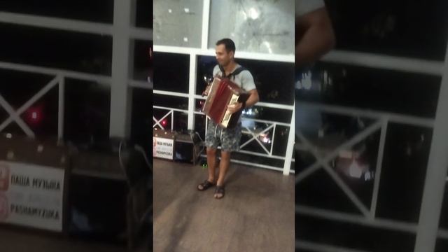 @PashaMuzyka ,Белые розы Юра Шатунов смотреть онлайн