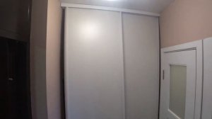 Встроенный шкаф в прихожую. Установка дверей купе. Shkaffin