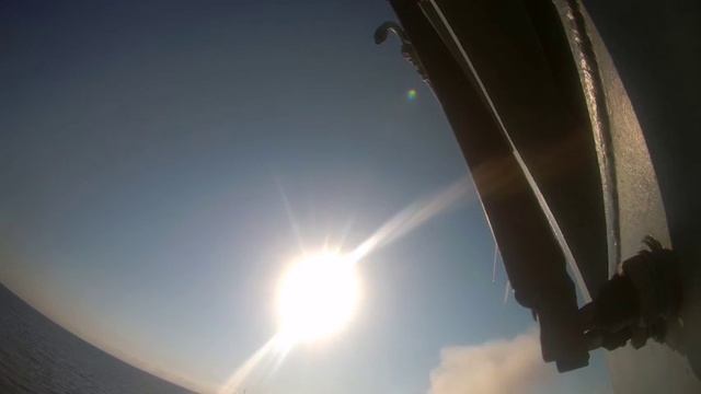 Кадры залпового пуска крылатых ракет Калибр по объектам ВСУ фрегатом Черноморского флота. смотреть онлайн