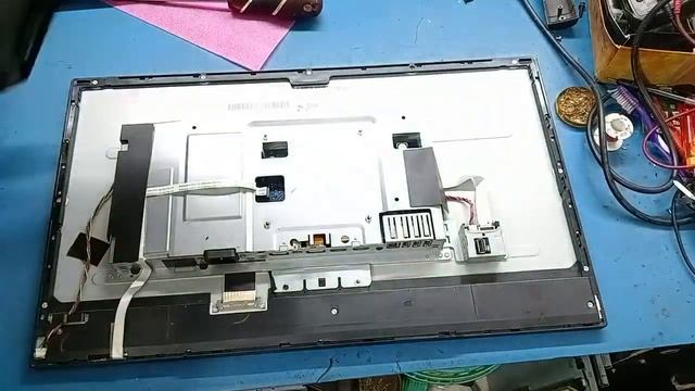 How To Open Dell Bazel Less Led Monitor ! Dell u2414hb Led Monitor Disassembly смотреть онлайн
