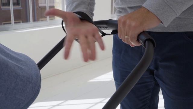 Bugaboo Fox 2 | All-terrain stroller - How to use the two-wheel position смотреть онлайн
