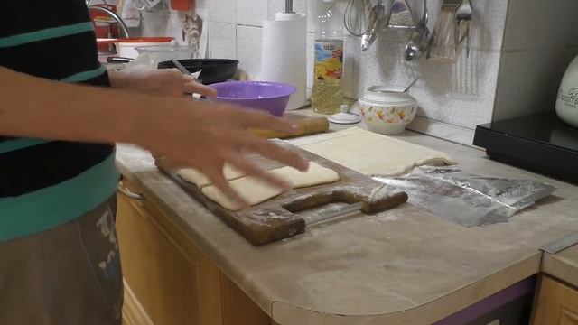 Кулинария с Мишей. Твороженные штрудели смотреть онлайн