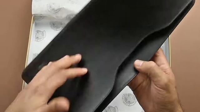 Кожна торба за ”MacBook Air 13" (leather sleeve) смотреть онлайн