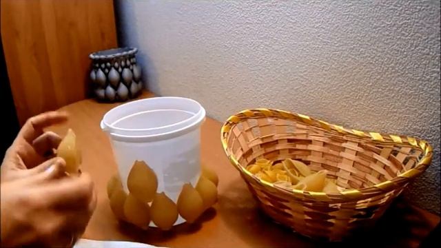 Кашпо из майонезного ведёрка и макарон!Мастер класс смотреть онлайн