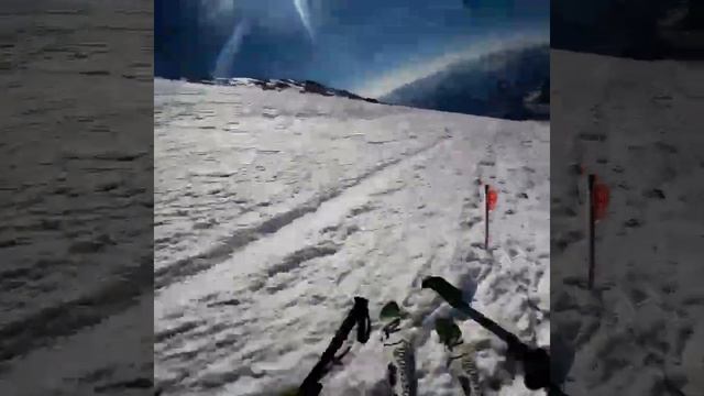 Спуск с эльбруса на лыжах