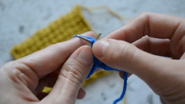 Плетённый узор спицами с протяжками смотреть онлайн
