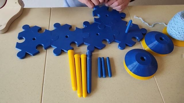 Держатели клубков пряжи вращающиеся секционные