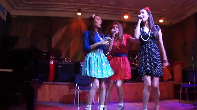 Элина Чага , Кристина и Агнесса - Американская жена смотреть онлайн