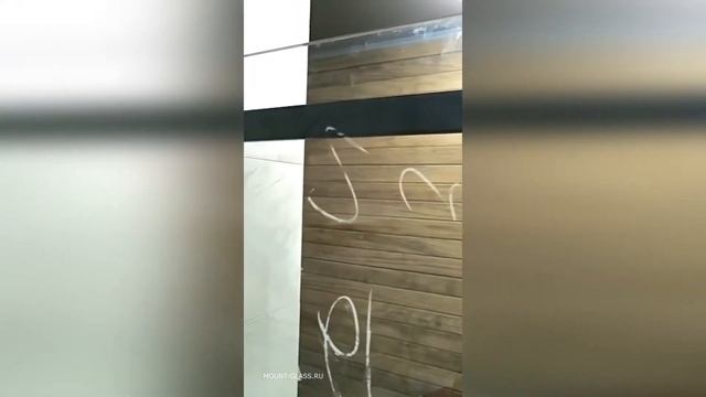 Стеклянная душевая с комплектом Акваслайд