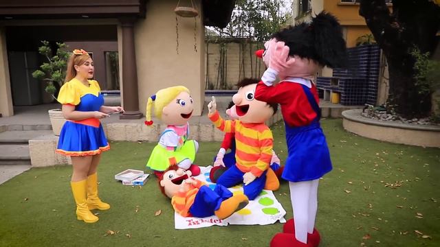 Nos Hechiza La Bruja - Bely y Beto смотреть онлайн