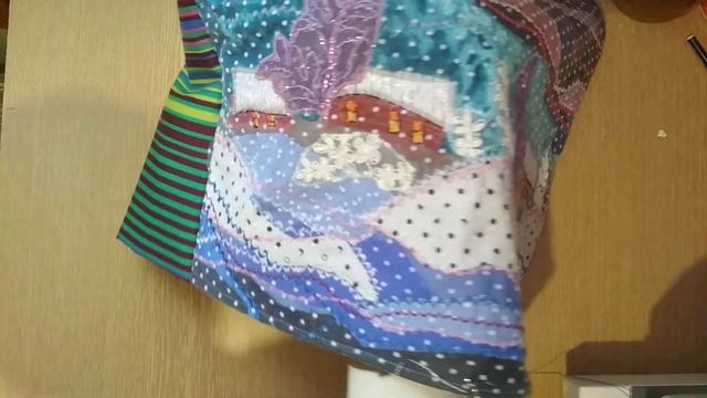 ДЕКОРАТИВНАЯ ПОДУШКА/ТЕХНИКА ТЕКСТИЛЬНАЯ ПИЦЦА/ЗИМА С ДОМИКАМИ/ДЕКОРАТИВНЫЕ СТРОЧКИ/ГИПЮР ФАТИН смотреть онлайн