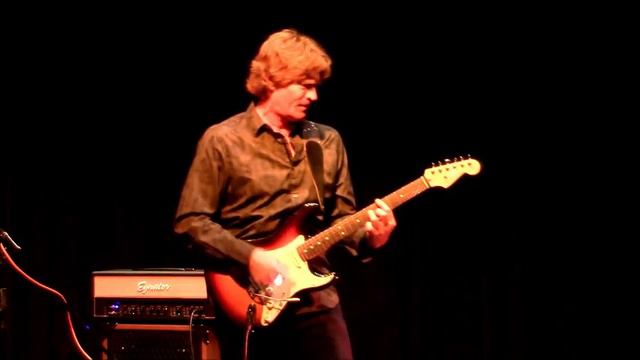 EGNATER TWEAKER 88 LIVE DEMO WITH STEVE C. MILLER- SLOW BLUES смотреть онлайн