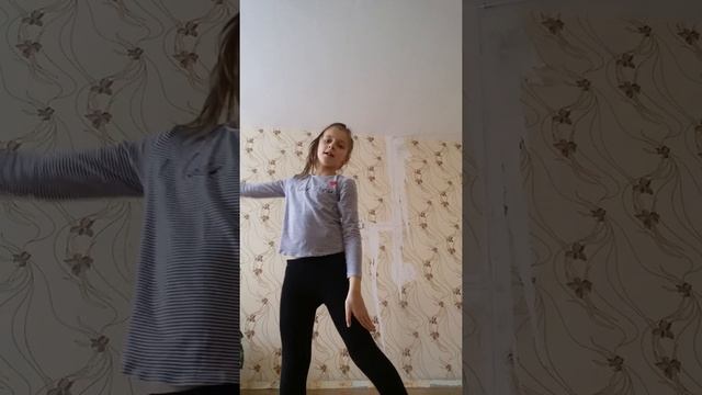 танец под песню просто просто мы маленькие звёзды смотреть онлайн