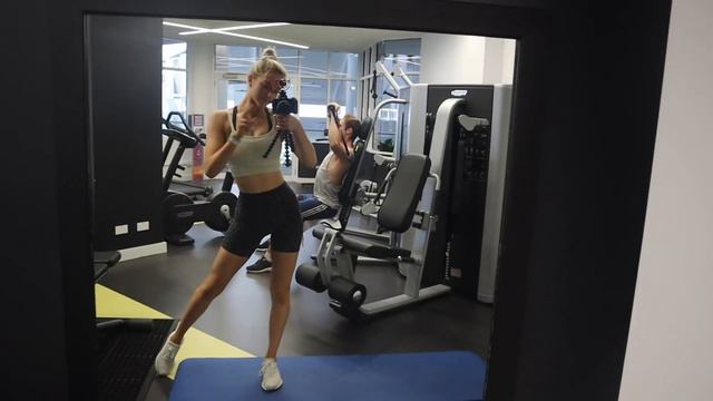 WHITSUNDAYS VLOG [Part 2] Great Barrier Reef Trip + Hotel Gym Workout 🤍 смотреть онлайн