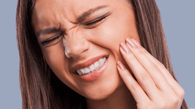 Подруга открыла секрет, зачем она ЗАСЫПАЕТ СОЛЬ В УНИТАЗ! После этого я скупила СОЛЬ в магазине! смотреть онлайн