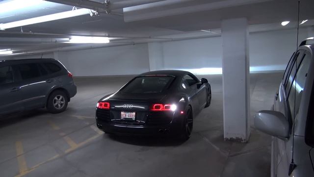 Parking an Audi R8 with ADV1 wheels смотреть онлайн